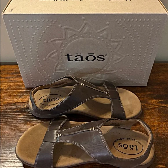 Taos Footwear Dark Brown Leather Sandals - Picture 4 of 13